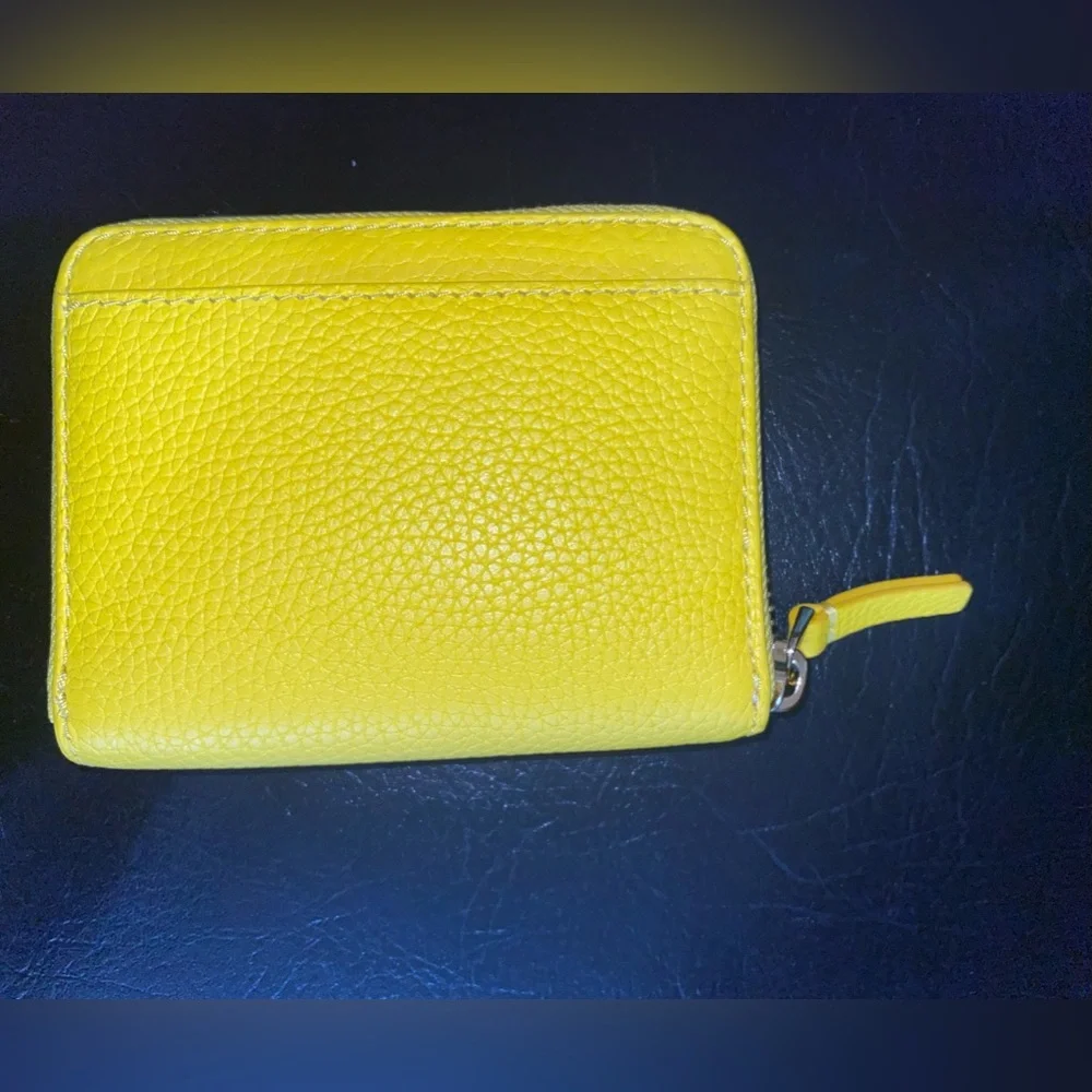 Marc Jacobs The Leather zip-around wallet (sun)